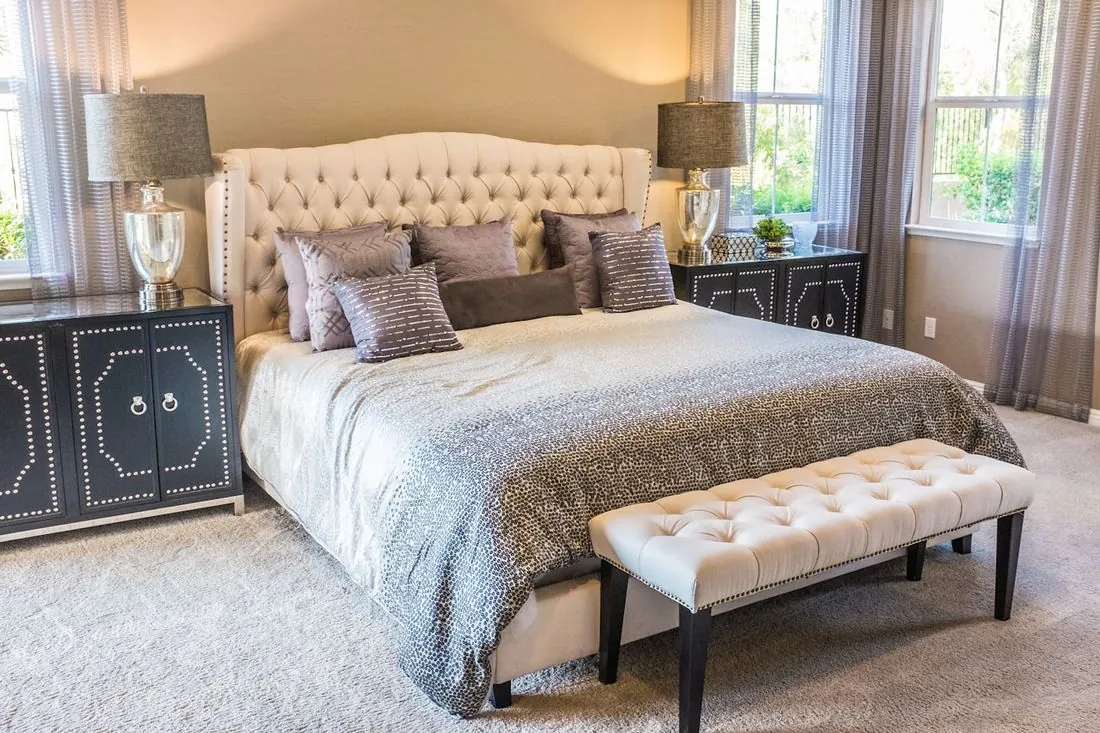 City Mattress в интерьере спальни